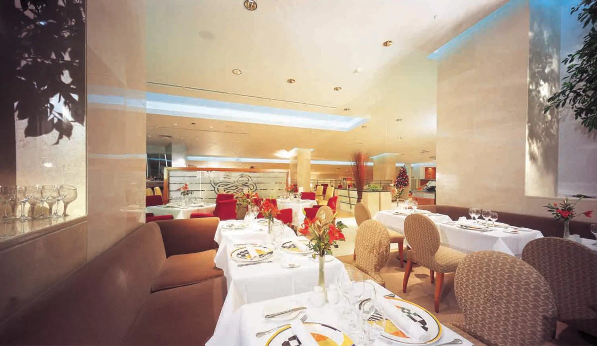 SHAW PARK PLAZA